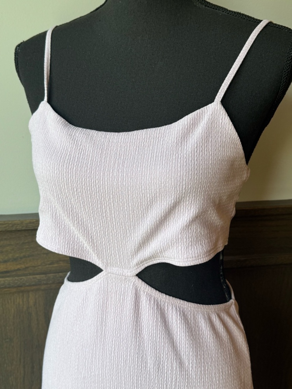 HYFVE Sleeveless Lavender Cutout Dress Large EUC - Picture 2 of 8